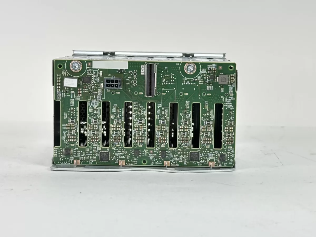 HPE DL3xx 2U Gen10+Gen11 8SFF U.3 x1 Tri-Mode 12G BC Cage+Backplane P39781-001 - compatible SATA/SAS/U.3 NVMe.  P26909-001, P39781-001, P20882-001