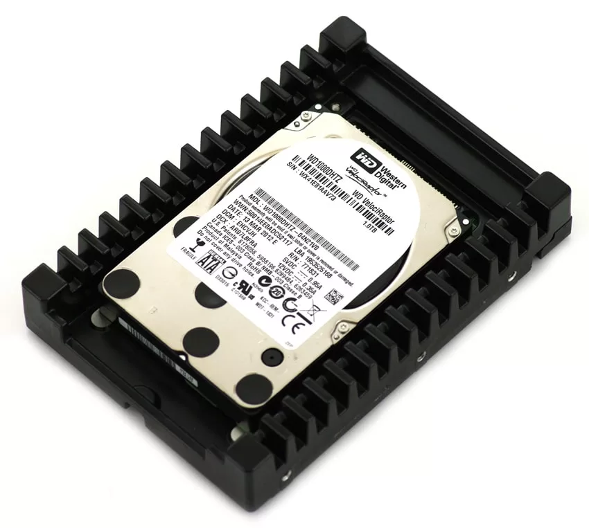 Disco Duro Western Digital Velociraptor 1TB 10K RPM SATA 6Gbps 3.5" LFF WD1000DHTZ Producto de Segundo Uso