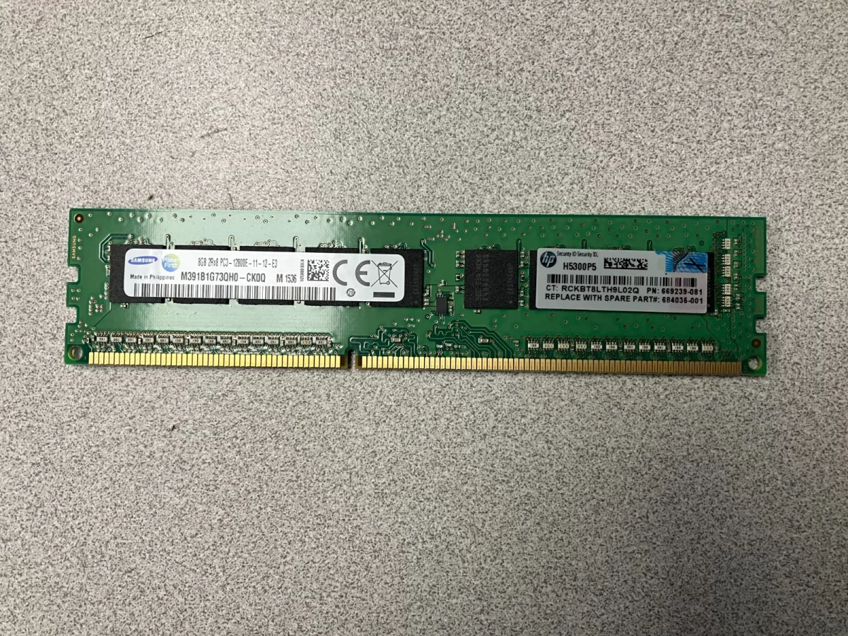 Memoria HP 669239-081 8GB (1X8GB) 2RX8 PC3-12800E Para servidor G8E Estuche Plastico Retirado de Equipo en Uso Garantia 12 Meses