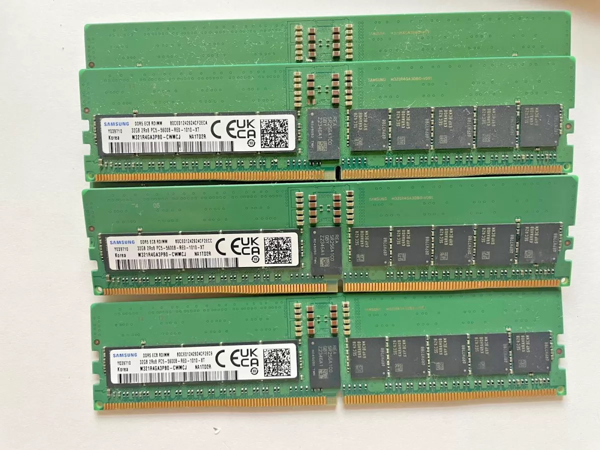 SAMSUNG M321R4GA3PB0-CWMKJ 32gb (1x32gb) Ddr5 5600mbps Pc5-44800 2rx8 Ecc - Producto de Segundo Uso