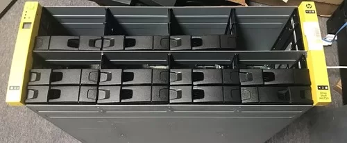 HP 3PAR M6720 3.5 4U SAS Drive Enclosure 4PSU Incluye 12 Discos 2TB SAS 2 Modulos 683251-001 - HP 3PAR M6720 I/O Controller ESM 2 Fuentes de Poder 682373-001 - HP 3PAR 580W y Rieles - Producto de segundo uso : Garantia 12 Meses