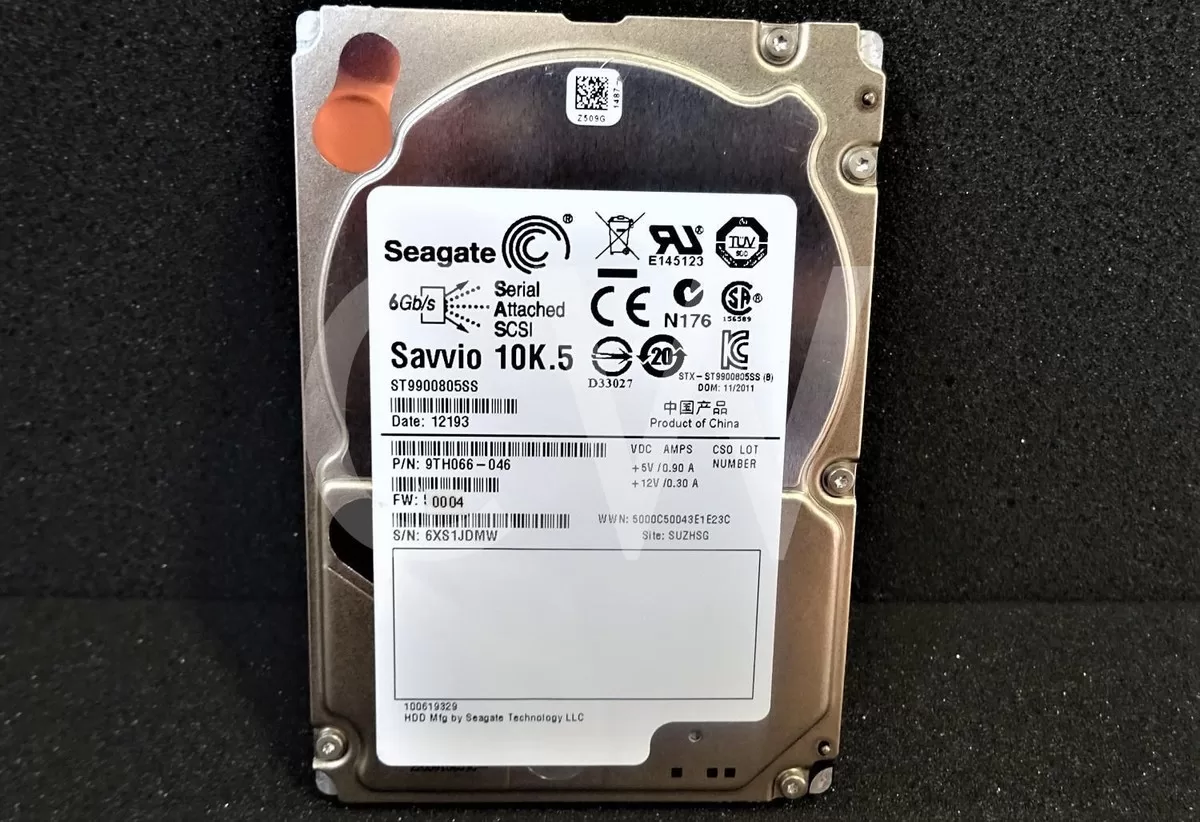 Disco Duro Seagate Savvio 10K.5 900GB 10K RPM SAS 6Gbps 2.5" SFF ST9900805SS 9TH066 Producto de Segundo Uso