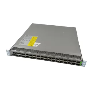 Switch Cisco Nexus 3132Q-X N3K-C3132Q-40GX 32-Port QSFP+ 1RU Switch 68-5159-01 con Rails - Usado en Excelente Condiciones Garantia 12 Meses
