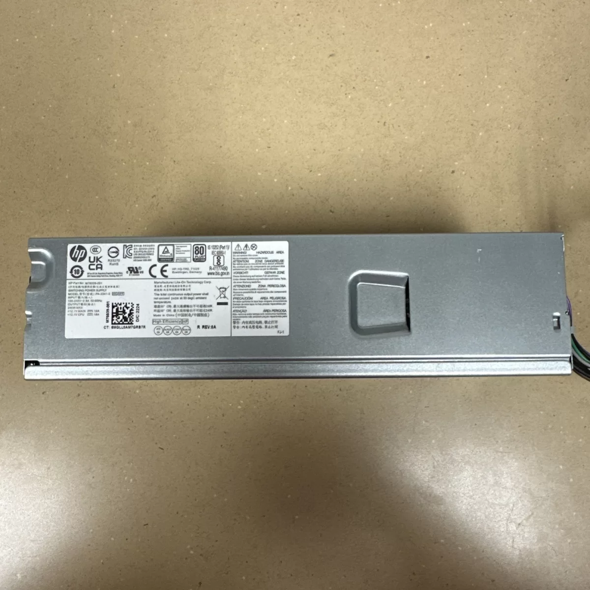 Fuente de Poder HP ProDesk 400 G9 SFF 240W 80 PLUS Gold M76039-001 M76039-002 D21-240P1A Producto de Segundo Uso