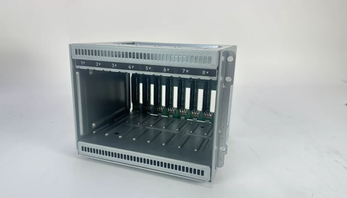 Carcasa de unidad HPE Interno - 8 x HDD admitido - 8 x Bahia2,5